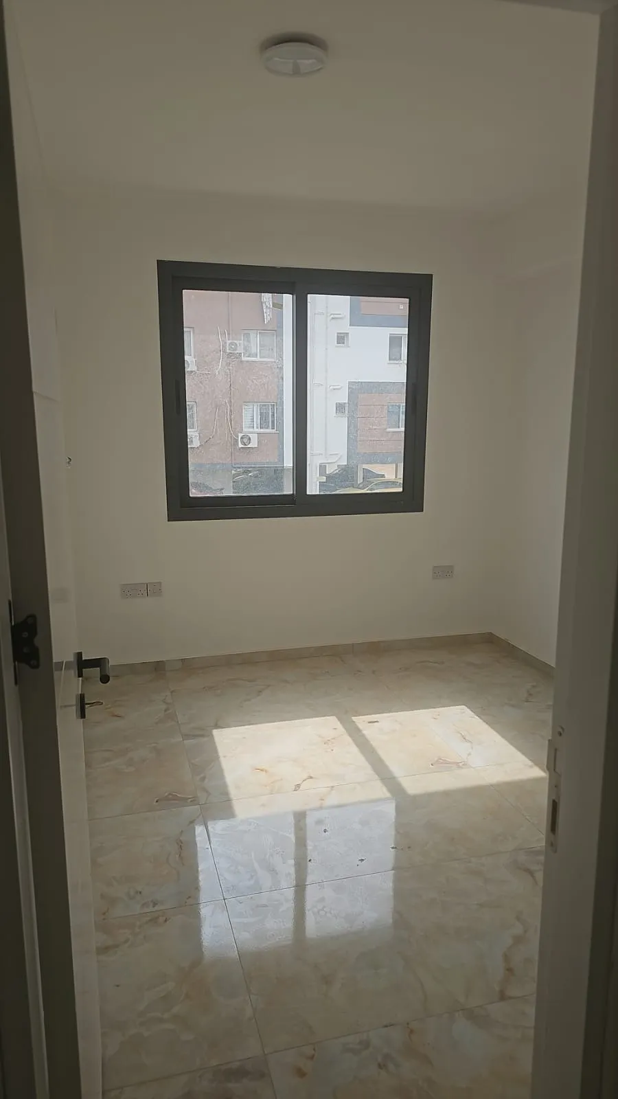 Mağusa City Mall Bölgesinde Kiralık Konforlu 3+1!